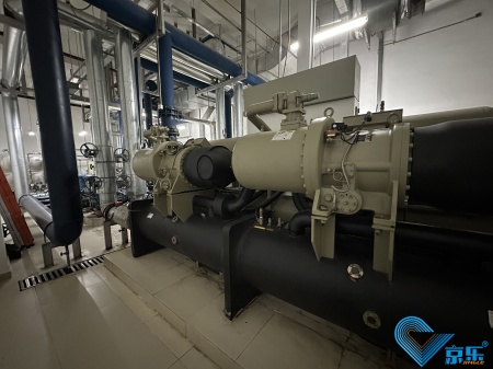 螺桿機機組冷凍油更換